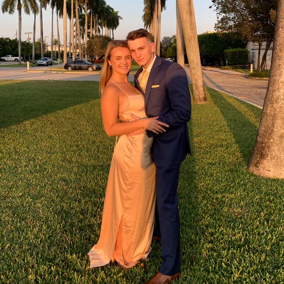 Satin dress - Picture 3 of 3